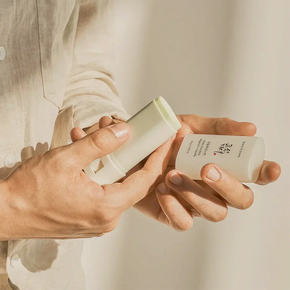 BEAUTY OF JOSEON Matte Sun Stick : Mugwort+Camelia (SPF 50+ PA++++)