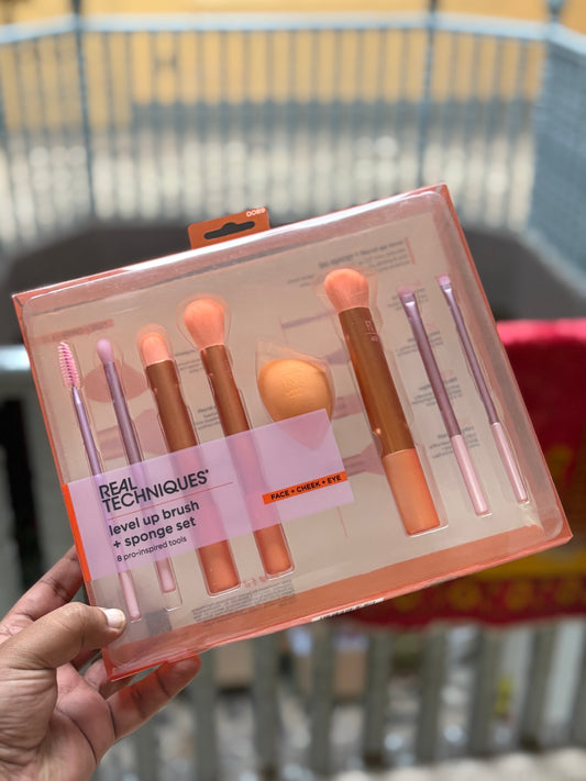 Real techniques level up brush and sponge set