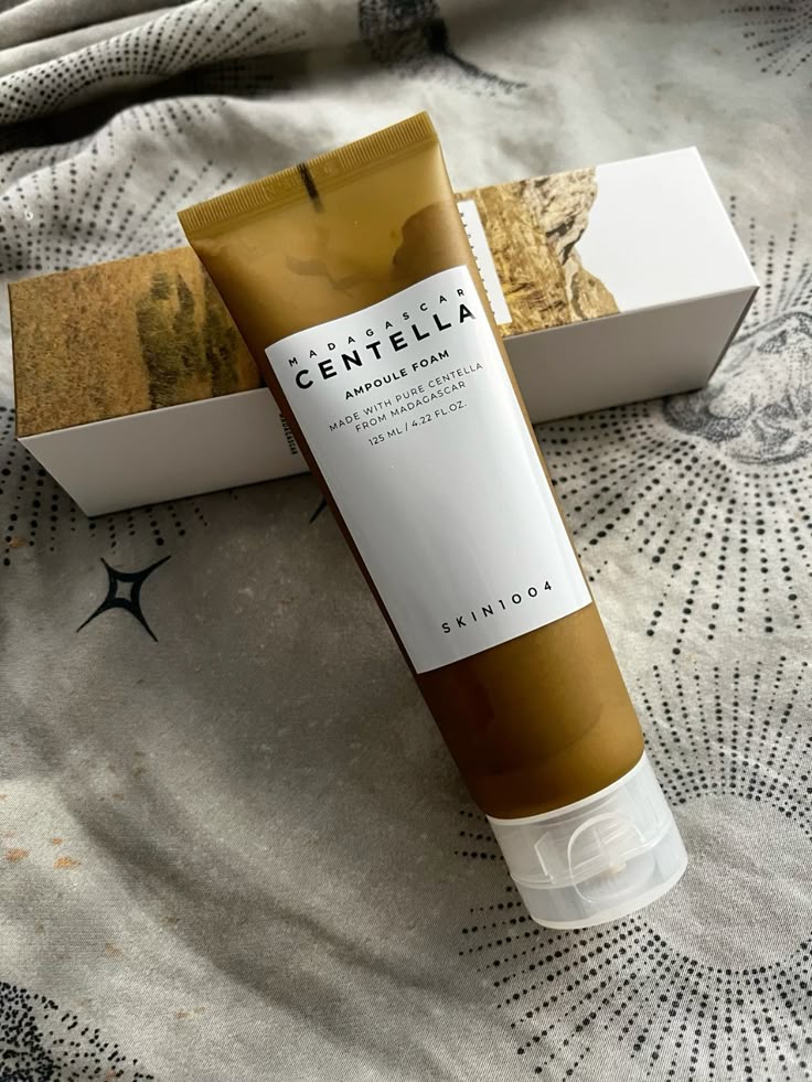 SKIN 1004 madagascar centella ampoule foam